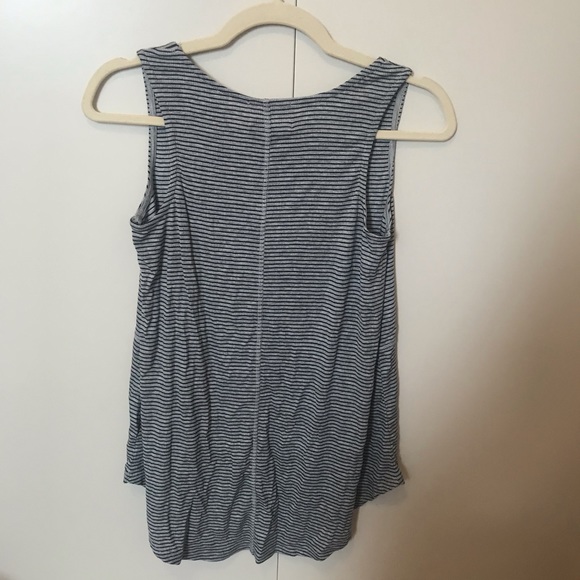 ⭐️4/$20⭐️NWT Olive+Oak Grey Tank XS - Picture 2 of 3